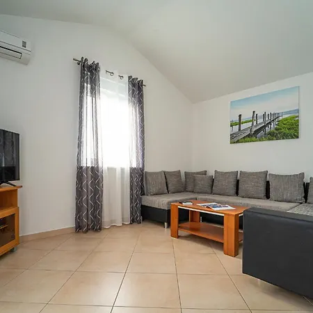 Baresic Apartment