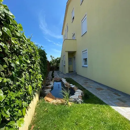 Baresic Apartmán *