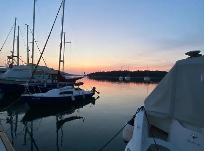 Baresic Apartamento *