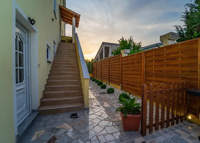 Baresic Apartamento *